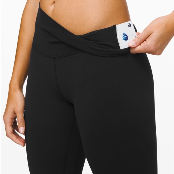 Lululemon’s Align HR Pant 25” - Picture 4 of 5